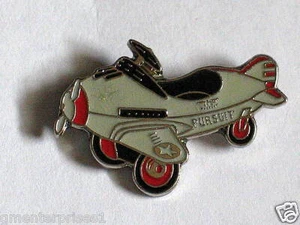 Aircraft Pursuit Aircraft Pin, Vintag Pedal Car Pin - Picture 1 of 1