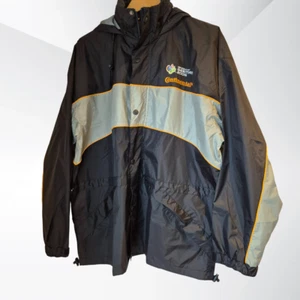 FIFA Fussball-Weltmeisterschaft Deutschland 2006 Offizieller Regenmantel von Continental schwarz/grau Größe M - Bild 1 von 9