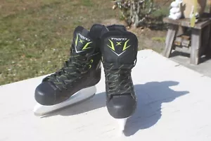 TRON X - STRYKER - ICE SKATES - 4.0 BLACK - OPEN BOX - Picture 1 of 4