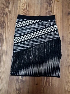 ROMEO & JULIET COUTURE SKIRT. BLK./WHITE HAS FRINGE ACROSS FRONT. NEW W/ TAGS. - Picture 1 of 5