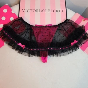 Raro De Colección VS Sexy Little Things Satén Volantes Malla Falda Tanga Panty Talla Pequeña - Imagen 1 de 7