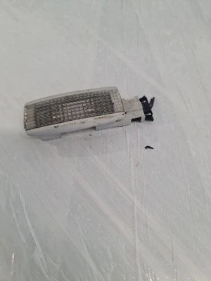 Iluminación interior Volkswagen Passat 2000 3B0947113, 3B0 947 113 Y #2474944-11 Foto 1 de 4