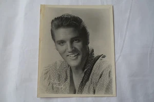 ELVIS Original__1957__FOTO DEL CLUB DE FANS__Auténtica B&W 8X10__EX- - Imagen 1 de 4