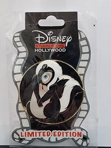 DSSH Disney Studio Store Hollywood FLOWER Cursive Cutie LE 400 Pin - Picture 1 of 2