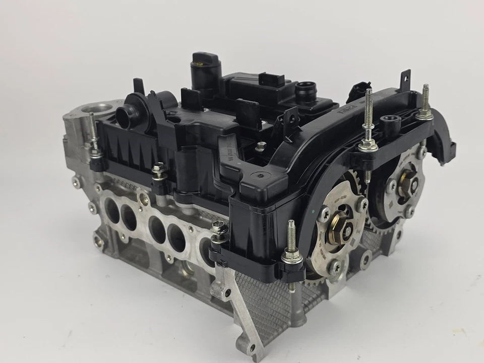 Complete cylinder head Ford 1.0 Ecoboost with camshafts - Image 1 of 4