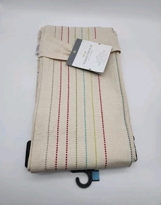 THRESHOLD 60" X 84" OBLONG TABLECLOTH SEATS 6 TO 8. QUALITY&DESIGN BEIGE&COLORS - Image 1 of 4