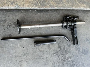 VW JACK AND TOOLS VW BUG BEETLE OEM GERMAN 49-79 BUG LOW USE TESTED CLEANED - Picture 1 of 5