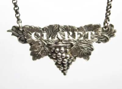 Antigua jarra georgiana de plata esterlina hoja de vid claret etiqueta George Unite Foto 1 de 4