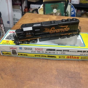 Atlas HO GP40 Diesel Denver & Rio Grande #3084 Locomotive No.7038 Austria - Picture 1 of 21
