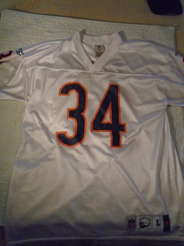 Walter Payton #34 Bears Jersey Mens Size Large Reebok NFL Throwback Cover