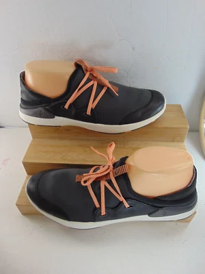 OluKai Miki Li  Size 9 M Hybrid Stretch Drop Heel Quick Dry Lace Up $129.95 MSRP - Image 1 of 4