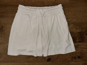 ATHLETA LIGHT BEIGE EXPEDITION ZIP SKORT SKIRT! 4 - Picture 1 of 3