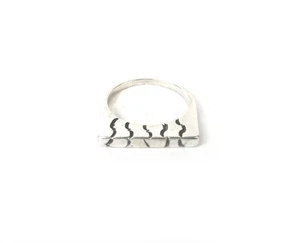 Artisan Flat Stacking Ring w Design Sterling Silver Stackable Sz 8.25 Estate - Picture 1 of 3