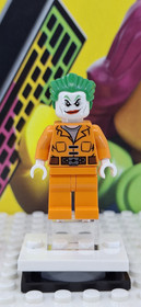 LEGO The Joker Minifigure Inmate Orange Suit Batman Movie 10937 Green Hair
