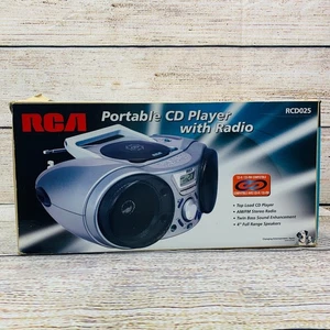 RCA Portable RCD025 Radio AM/FM Stereo Twin Bass Sound Enhancement - Picture 1 of 5