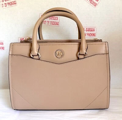 Bolso Bandolera Michael Kors Everly Mediano Beige Camel Cuero Saffiano Foto 1 de 4