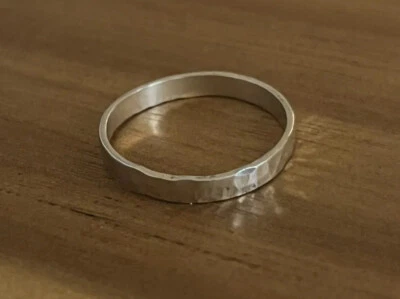 Anillo de plata esterlina mínima martillado sólido 925 para hombre talla 9,5 Foto 1 de 4
