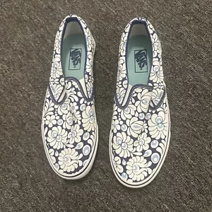 VANS Size Women’s 11 Blue Navy Paisley Floral Slip On Shoes - Picture 1 of 6
