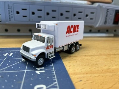 Modelo de camión personalizado a escala HO Foto 1 de 3