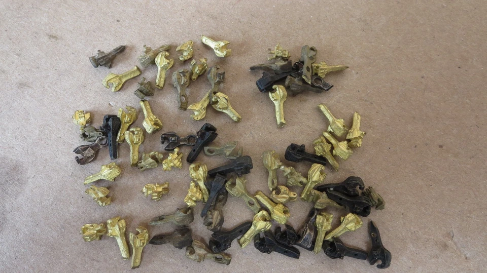 Lindsay Dummy Brass Couplers Varying sizes Sold AS-IS HO - Image 1 of 2