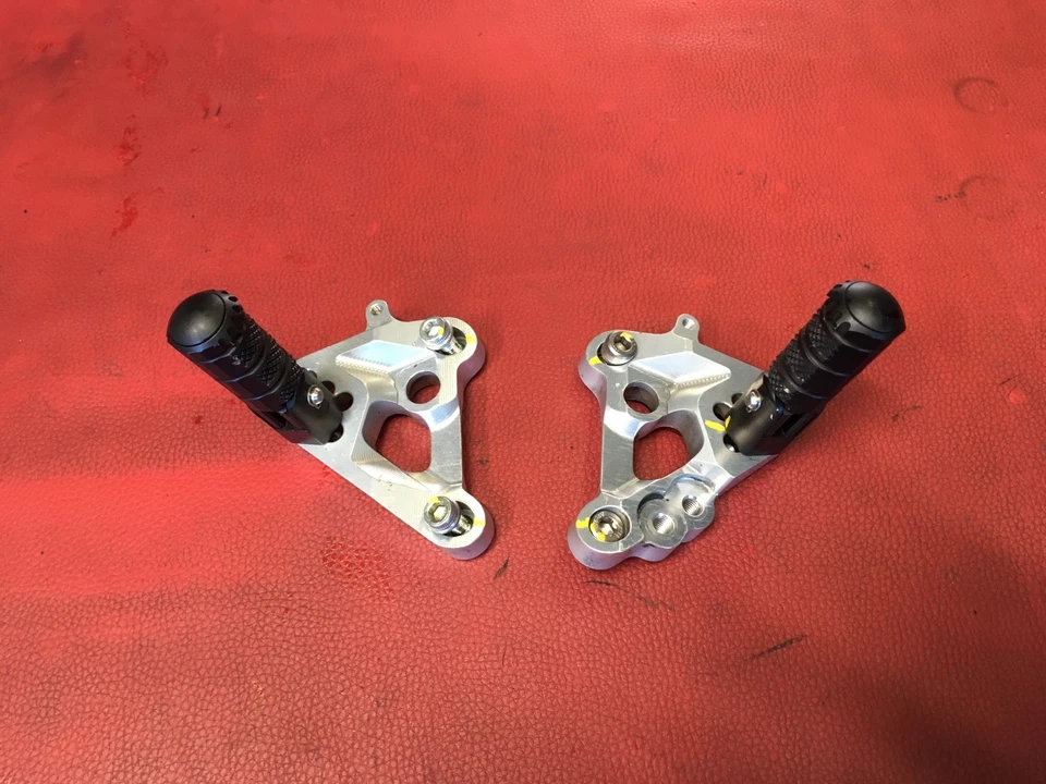 D65 Ducati 1098 1198 848 Fußraste Fußraster Racing Fußrastenanlage - Bild 1 von 4