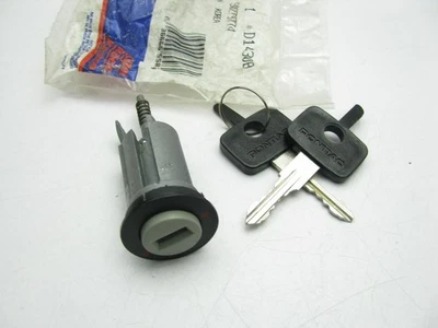 Cilindro de trava de ignição Acdelco D1430B com chave para 1990-1993 Pontiac LeMans - Imagem 1 de 3