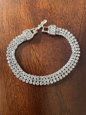 Теннисный браслет с тремя ярусами кристаллами Swarovski с логотипом лебедя - Изображение 1 из 4