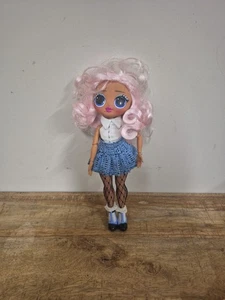 LOL Surprise OMG Uptown Girl Fashion 9” Doll Pink Hair Fish Net - Picture 1 of 6