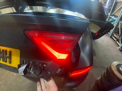 AUDI A7 QUATTRO MK1 2011 4G escotilla luz trasera derecha lámpara interior *12177 Foto 1 de 4