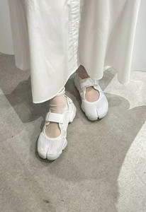 Nike Split Toe Sneakers for Women for 