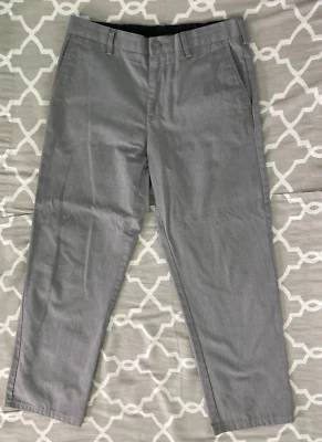 Croft & Barrow Mens Gray Flat Front Straight Leg Pants Measures 31 x 28.5 Hemmed - Image 1 of 4