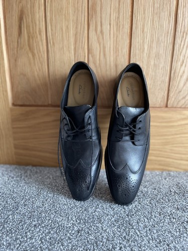 CLARKS Scarpe Oxford in pelle nera taglia UK 8 1 2