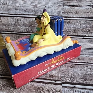 Portasapone galleggiante e 3 saponi Disney Aladdin & Princess Jasmine vintage anni 90 RARO - Foto 1 di 9