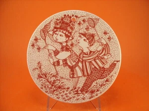 PLACCA DEL MESE CERAMICA NYMOLLE COPENHAGEN DI BJORN WIMBLAD AGOSTO "Bye-bye" - Imagen 1 de 3