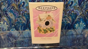Adorno Hallmark Keepsake 1994 copa de árbol casa de pájaros colección de Pascua NUEVO - Imagen 1 de 3