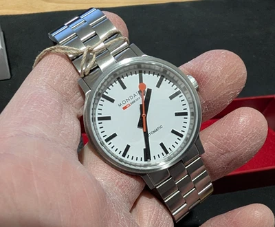 Movimiento Automático Original Mondaine 41mm 3ATM MST.4161B.SJ Hecho en Suiza Foto 1 de 4