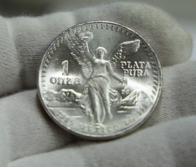 1985 Mexican Libertad Onza 1 oz Silver Uncirculated Coin - Image 1 of 2