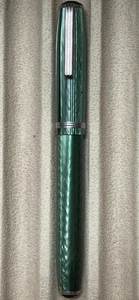 ESTERBROOK J FOLIAGE GREEN FÜLLFEDERHALTER 9788 FLEXIBEL NEU IM KARTON - Bild 1 von 15