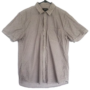 Stray Men's Cotton Shirt Sz L - Short Sleeves- White w/- Red Geometric Shapes - Picture 1 of 12