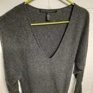 Robert Rodriguez Cashmere Sweater Gray V-neck Size Small - Picture 1 of 6