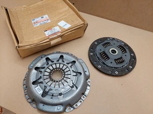 Ford Fiesta MK5 Clutch Kit 1788686 1.4d Tdci Fusion Mk6  Genuine NEW - Picture 1 of 10