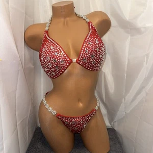 Tuta in posa bikini competizione NPC rosso ologramma nuova coppa 34DDD fondo piccolo - Foto 1 di 6