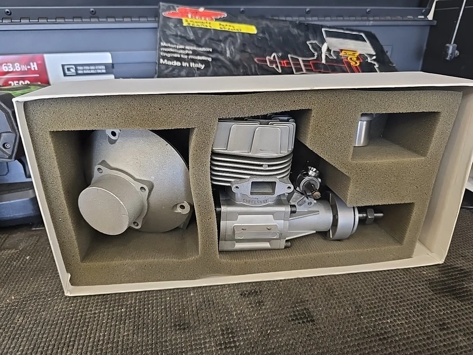 SuperTigre S2000 R/c Airplane NITRO 25cc 2 Stroke Engine Made in Italy