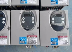 Used schneider LXM05AD14N4 Drive - Picture 1 of 3