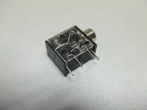 Stereo Jack Switchcraft 35RAPC3BVN4 - 4 pcs - Picture 1 of 3