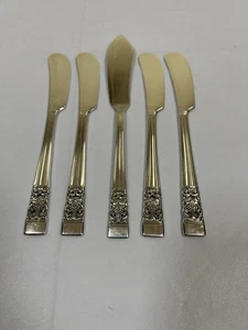 Oneida Community Coronation Silverplate Butter Spreaders Knives Set of 4 +Master - Picture 1 of 2