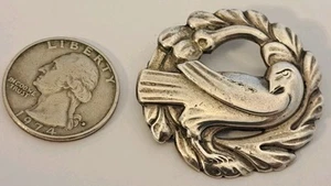 Vintage 1940s NORSELAND Sterling Silver SIGNED CORO Dove Bird Wreath BROOCH Pin - Picture 1 of 5