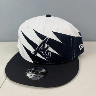 New Era Azul Marino/Blanco Atlanta Braves Jagged 9FIFTY Gorra Snapback Hombres Foto 1 de 4