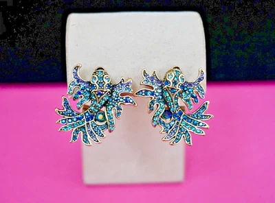 New $90 HEIDI DAUS In the Swim Crystal Fish Earrings Pierced Omega - Image 1 of 3