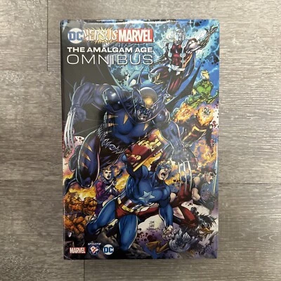DC VS MARVEL Amalgam Omnibus Tapa Dura DM Comics 2024 Jim Lee Cubierta Fuera de Stock Foto 1 de 3